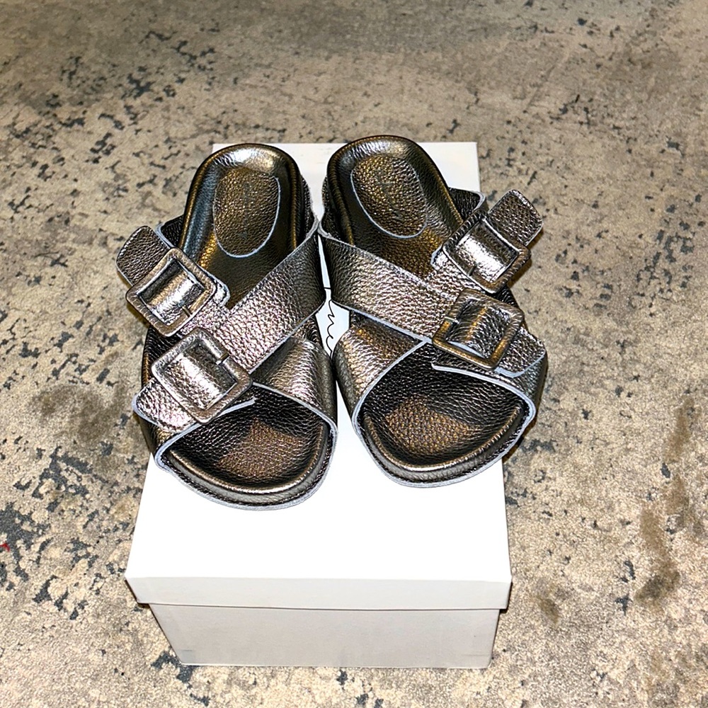 DEFINERY LOOP CROSS FOOTBED SANDAL